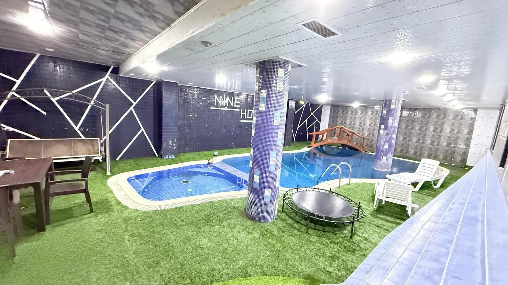 Nine Hotel Baku 9